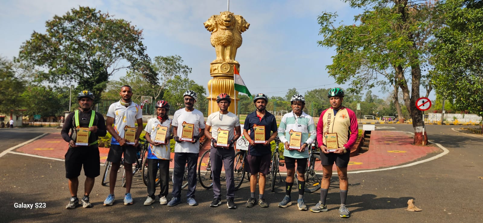 Salute to the soldiers through a 277 km cycle rally